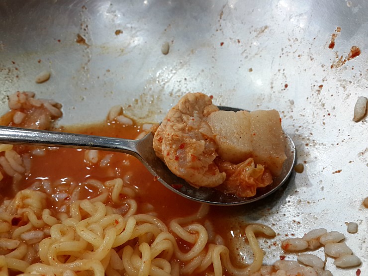 시골통돼지김치찌개 이미지