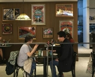 커피테이크아웃 이미지