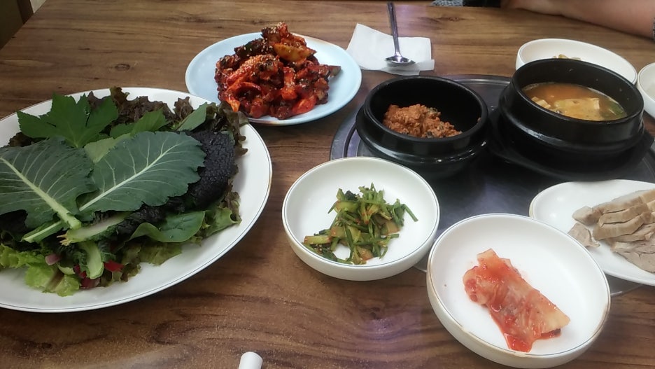 우렁쌈밥 이미지