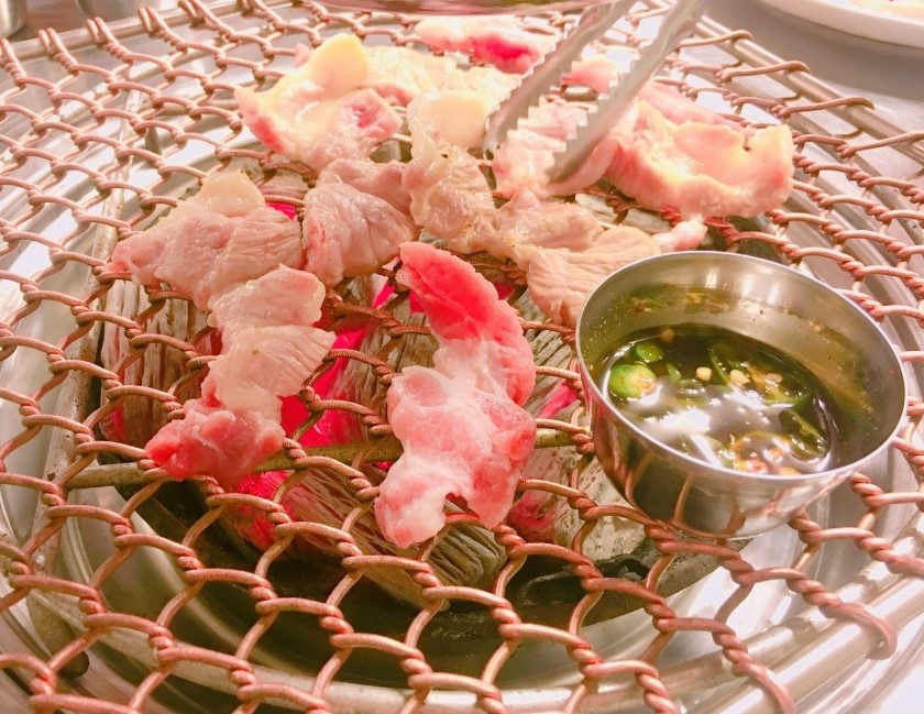 참숯생고기 이미지