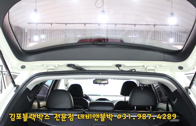 네비앤블랙 이미지