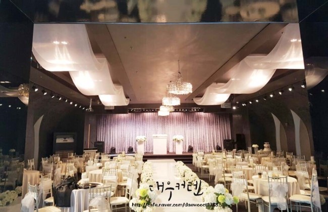 시장장식커텐 이미지