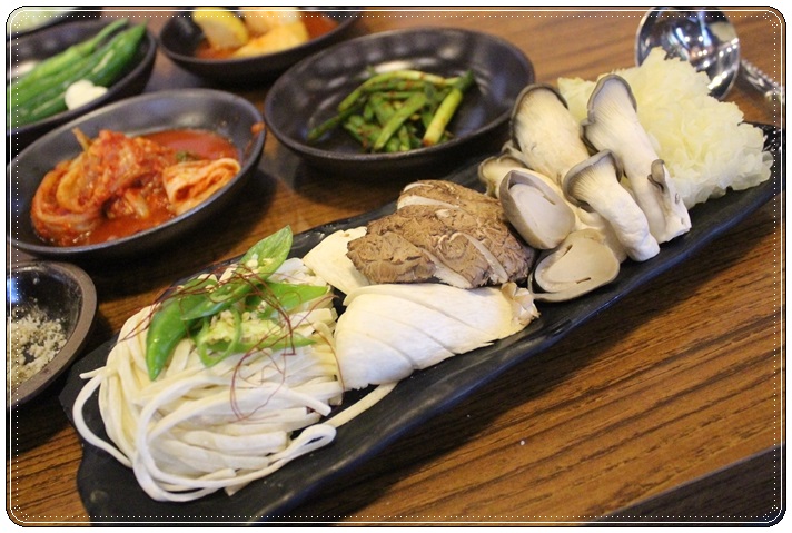 강남백숙삼계탕 이미지