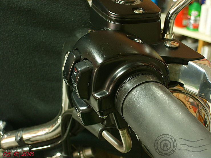 HD 1996 FLSTN, Throttle Adjusting Screw 5639774C Replacement