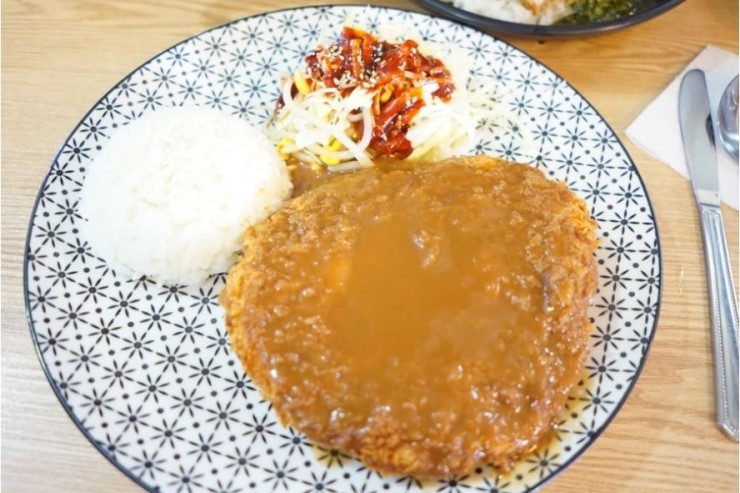 엄지돈까스 이미지