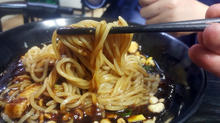 옛날짜장퓨전우동 이미지