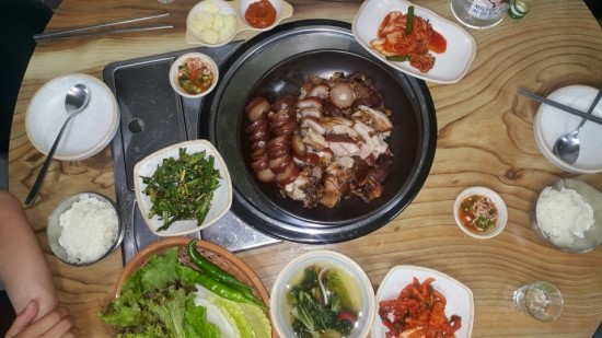 샘터족발 이미지