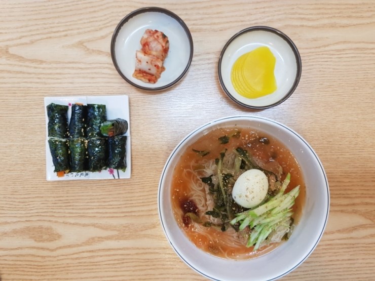 뚝배기 꼬마김밥 이미지