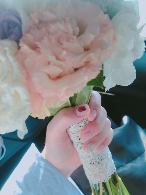 손위에꽃한잔 이미지