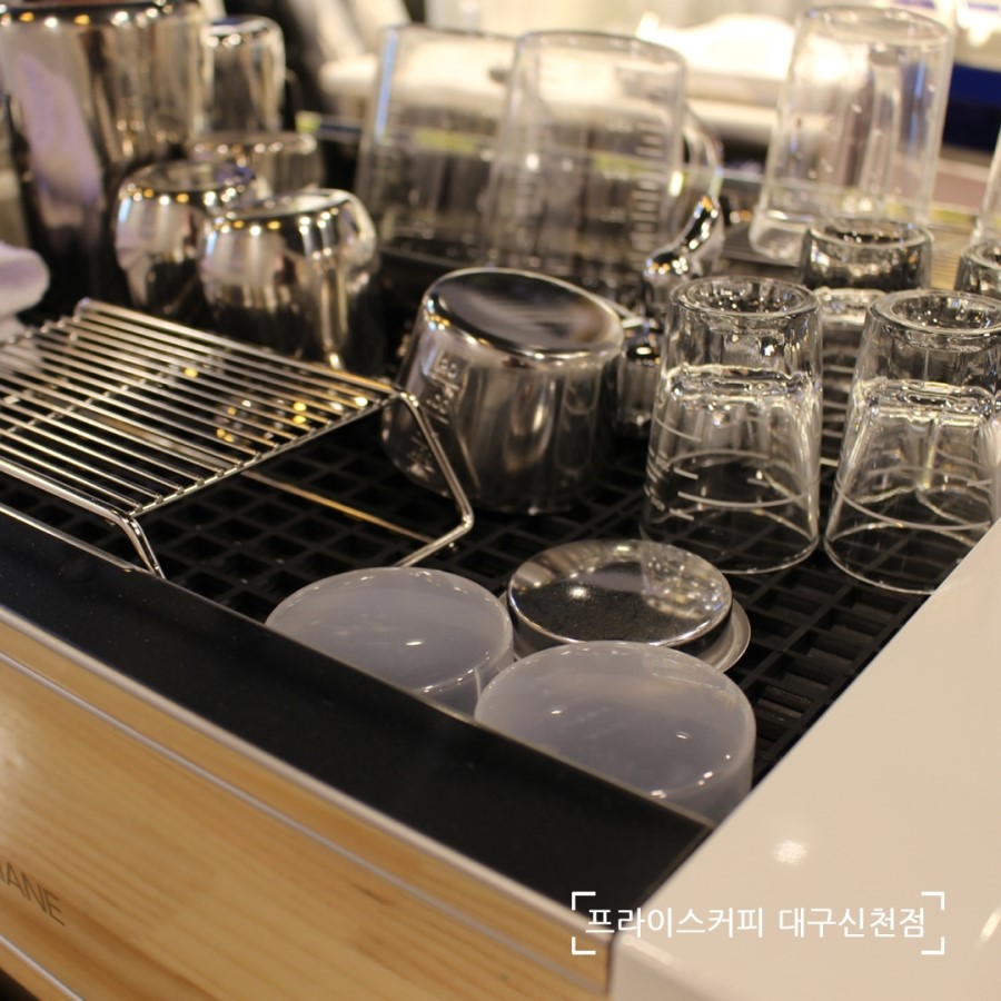 프라이스커피 이미지