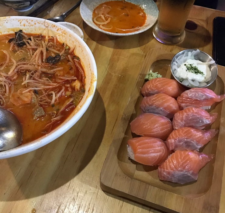 연무동연어집 이미지