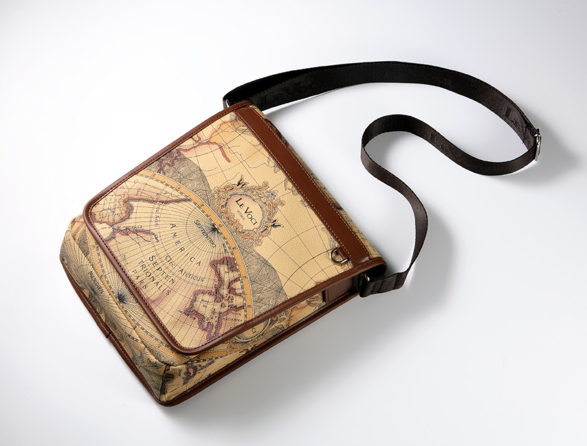 [이태리 명품 Le Voci] 르보치 PVC 고지도 메신져 백, LVKH-1207MS