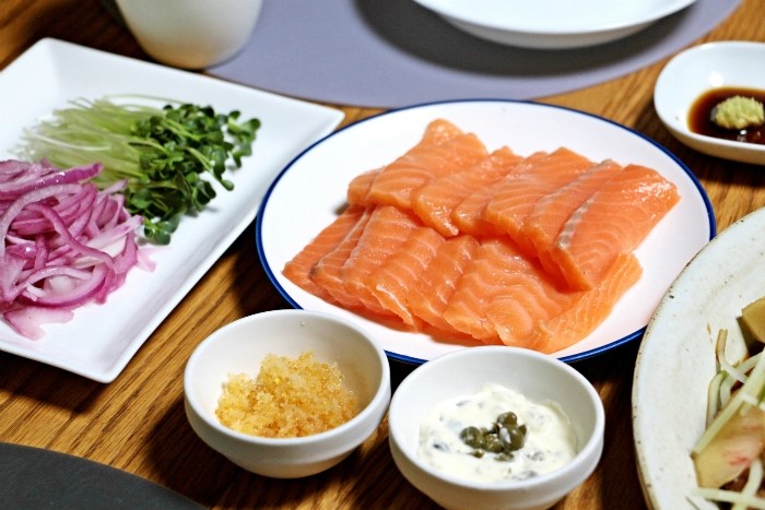 연어회 맛있게 먹는법, 연어한끼로 부담없이 언제나 연어회를 즐깁니다 ~~♬ : 네이버 블로그