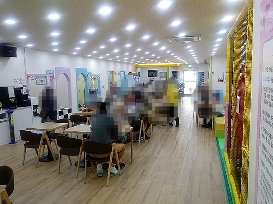 나비랑키즈카페 이미지