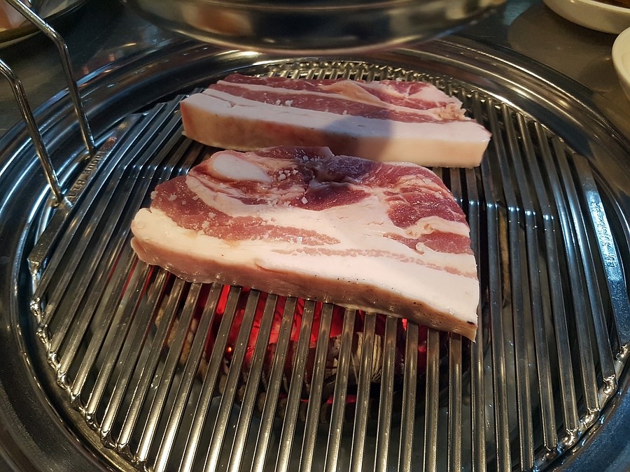 흑돈애숯불구이 이미지