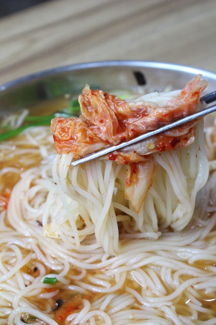 멸치국수 이미지