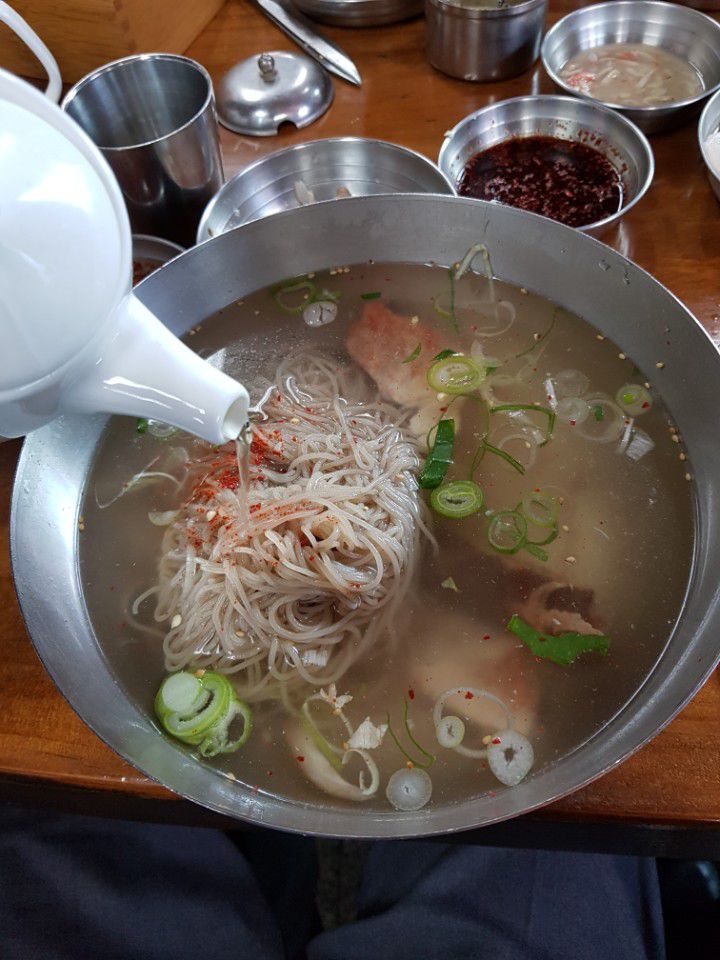 평양냉면 이미지