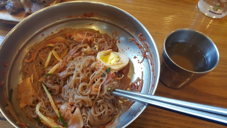 육쌈냉면 이미지