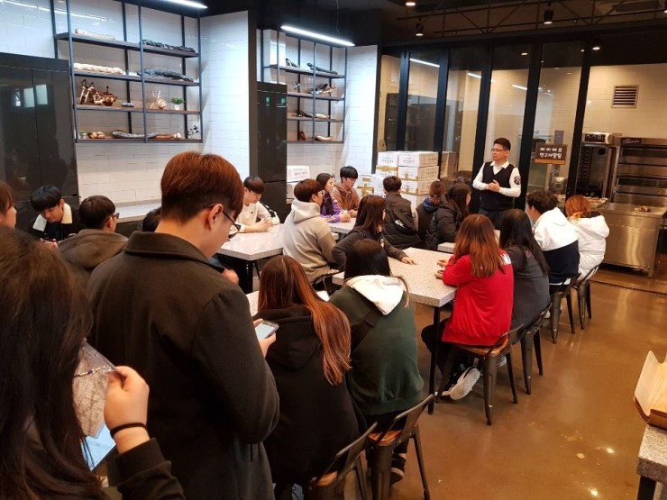 베이커리 투어 이미지