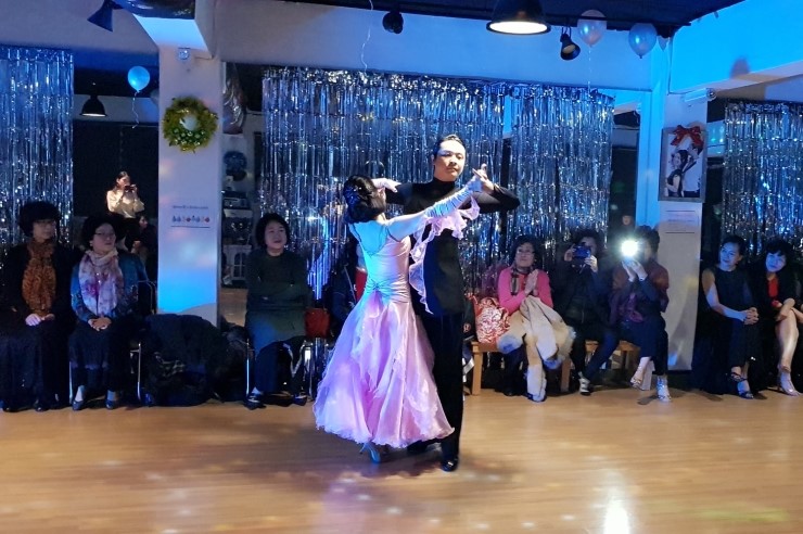 스포츠댄스 이미지