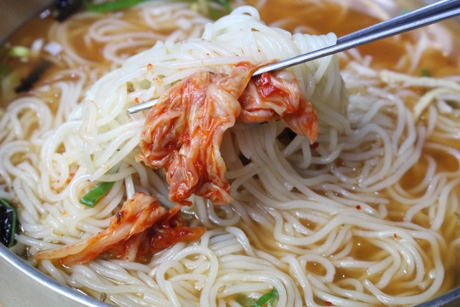 멸치국수 이미지