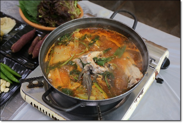 자갈치총각 이미지