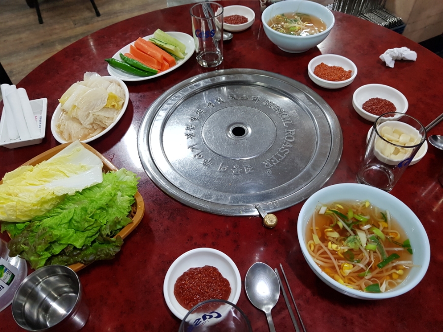 인동촌 숯불 곰장어 닭발 이미지