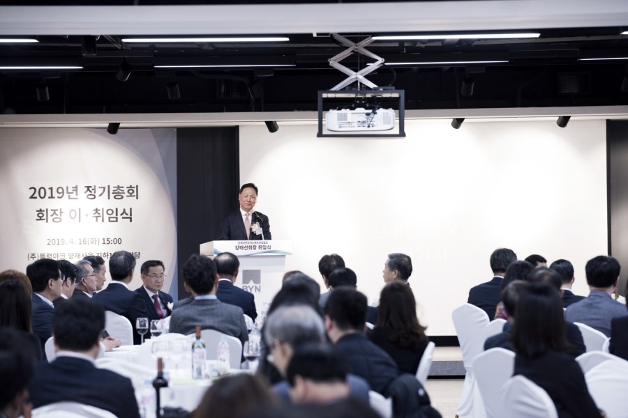 아웃도어스포츠 이미지
