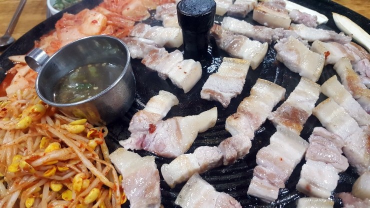 지리산토종흑돼지 이미지