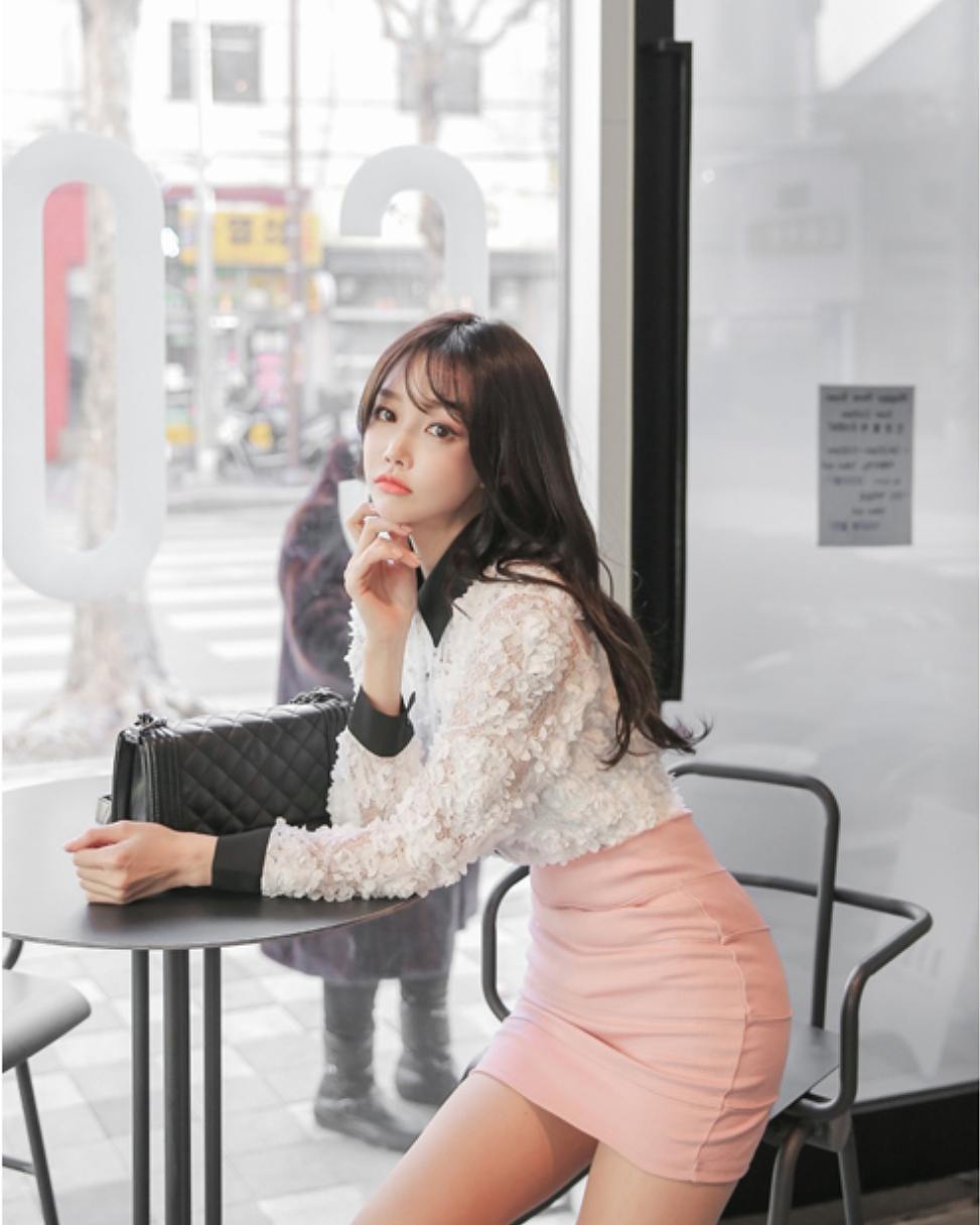 윤애지 - 란제리 피팅 모델 .. 인스타그램 19만 팔로우의 스타 모델 / 쇼핑몰 매출 일등공신 베이글녀 속옷 란제리 비키니 ... 윤애지 - 란제리 피팅 모델 .. 인스타그램 19만 팔로우의 스타 모델 / 쇼핑몰 매출 일등공신 베이글녀 속옷 란제리 비키니 ...