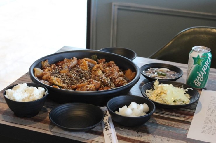 엄지찜닭 이미지