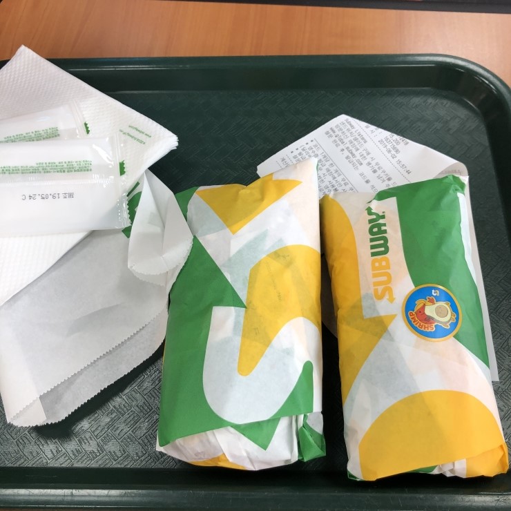 빠샥꼬리김밥 이미지