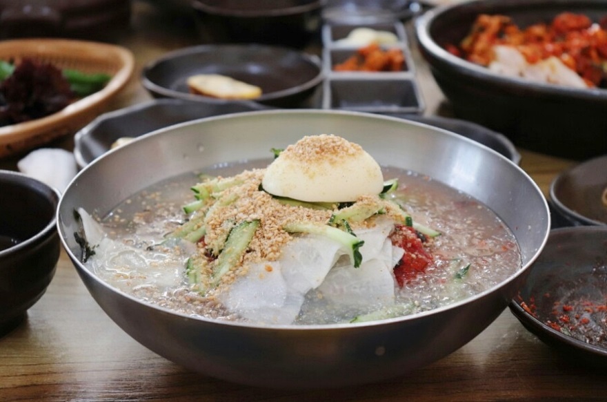 장독대항아리보쌈 이미지