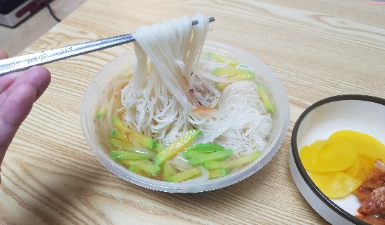 행복한잔치국수 이미지