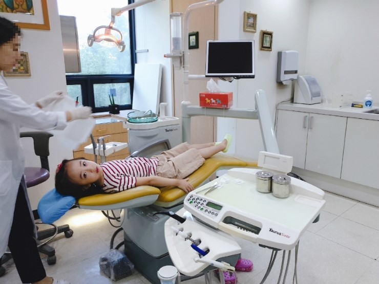 연세밝은아이치과 이미지