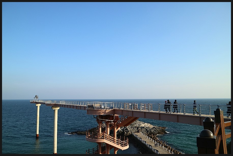 Deunggi Mountain Skywalk