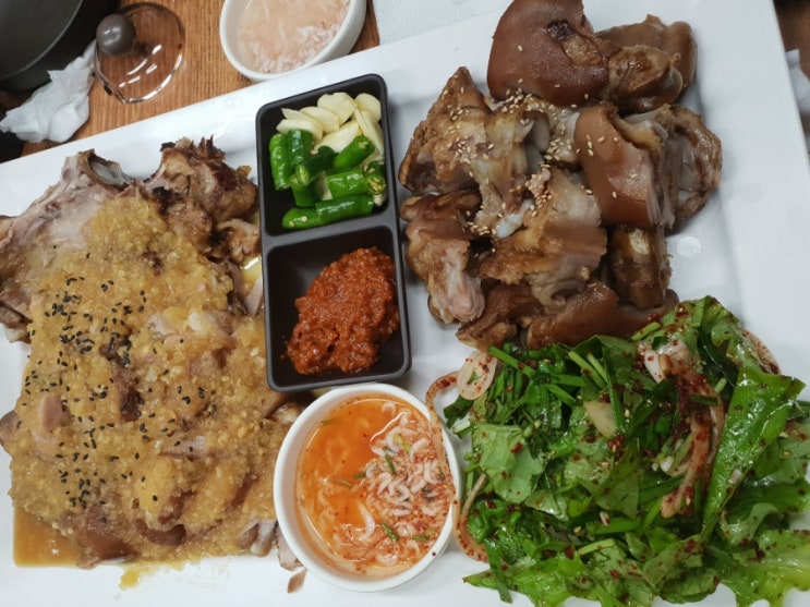 황금족발소머리국밥 이미지