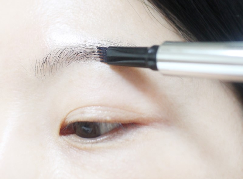 리아아이브로우 이미지