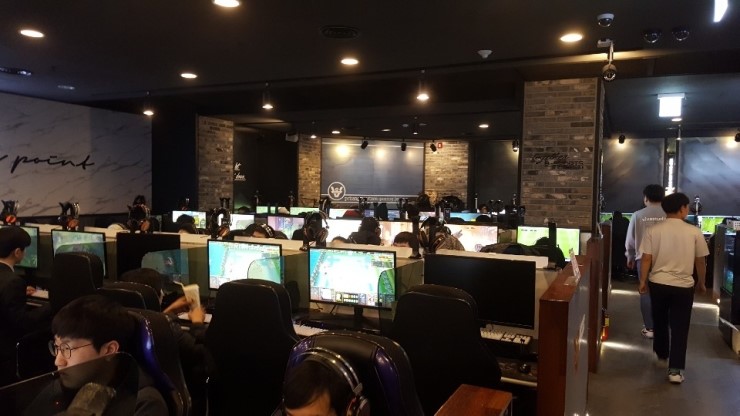 이스포츠센터PC방 이미지