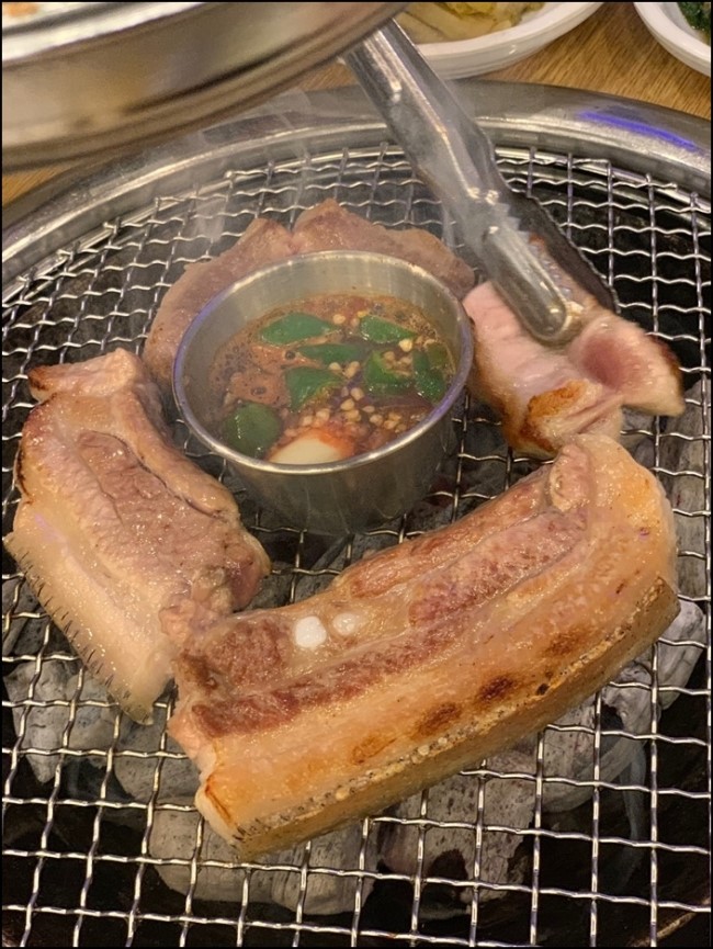 돼지홀릭 이미지
