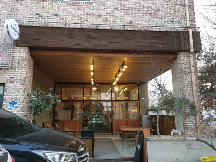 공간(카페&로보토랑) 이미지
