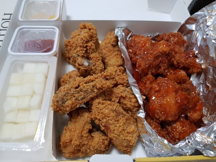 반반치킨 이미지