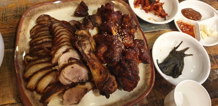 촌놈족발 이미지