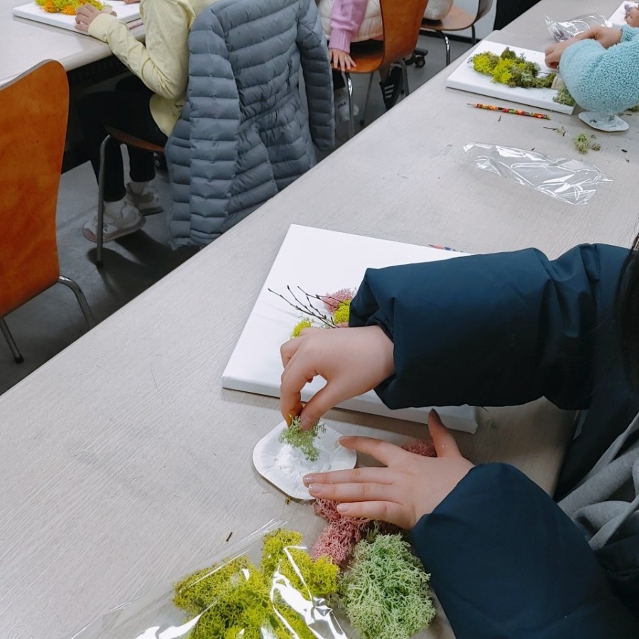 액자청년 이미지
