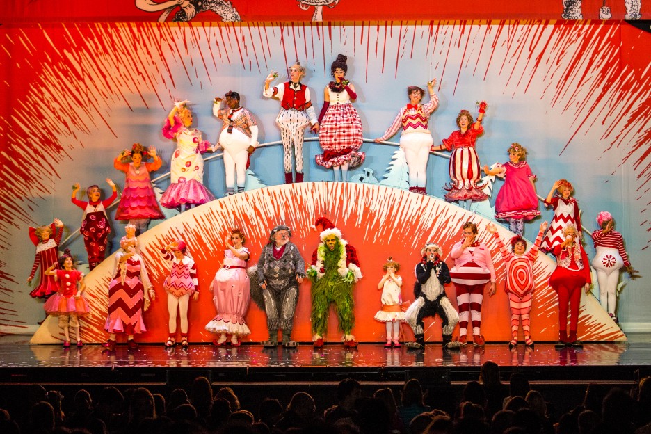 19_-_The_2016_Touring_Company_of_Dr._Seuss’_HOW_THE_GRINCH_STOLE_CHRISTMAS_T.jpg