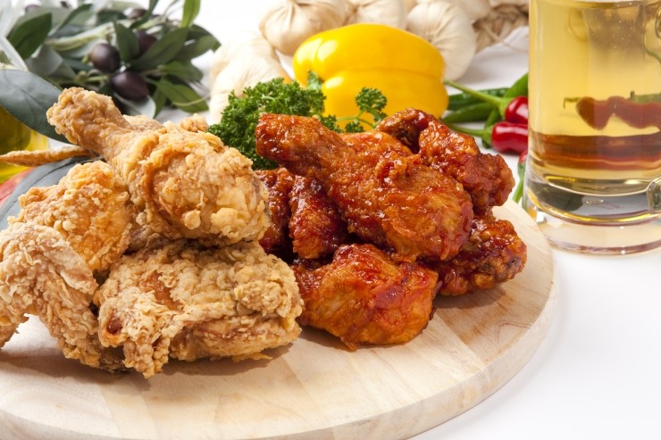 닭이 맛있는집 술통 이미지