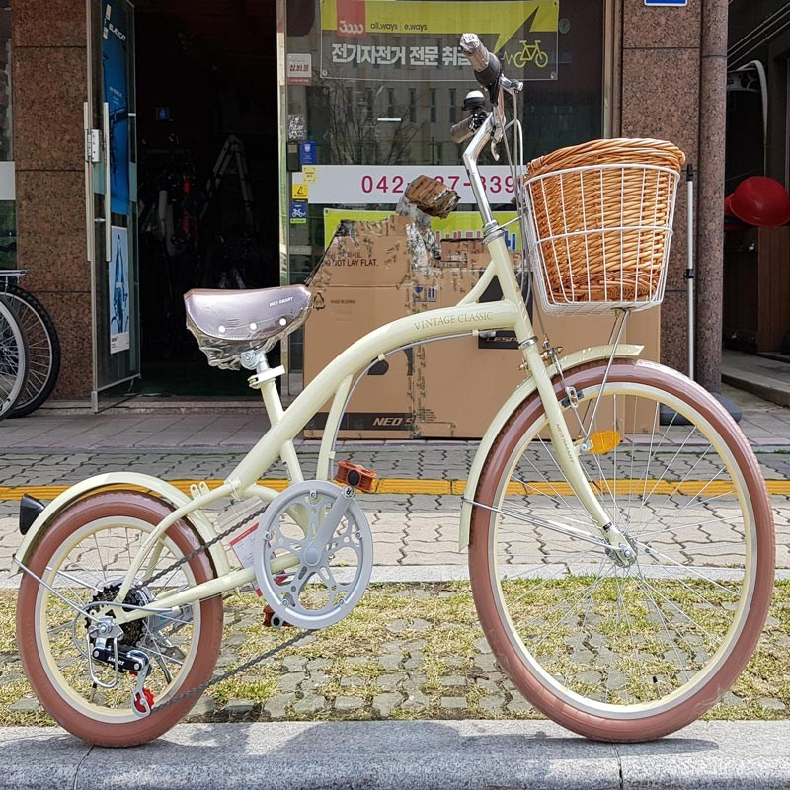 ����Ʈ������ ��Ƽ�� Ŭ���� ������, ���̺��� 