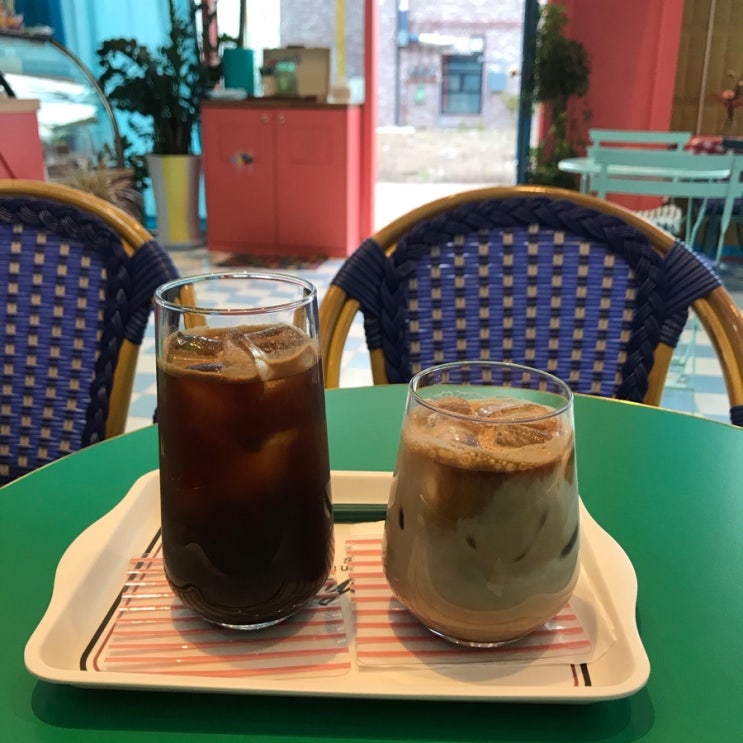 카페욤욤 이미지