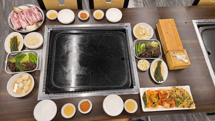 솔밭 생삼겹 정육식당 이미지