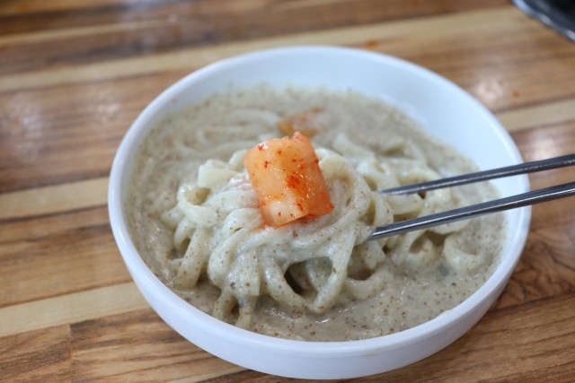 맛있는칼국수 이미지